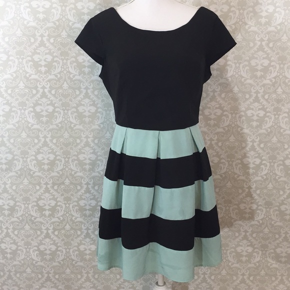 B Darlin Dresses & Skirts - {B Darlin}Size 13/14 Black Dress w/Green& BlkSkirt
